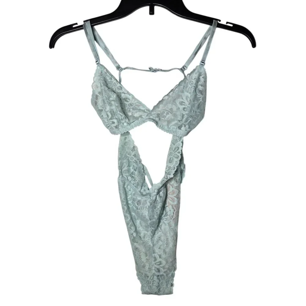 Victoria's Secret Lace One Piece Bodysuit Size Medium Lingerie Teddy‎ Sexy Sheer
